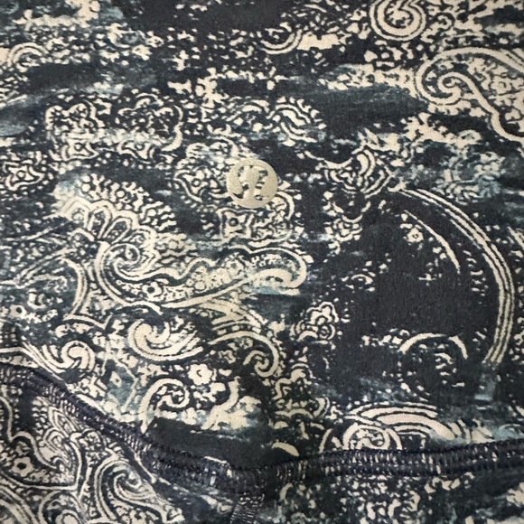 Lululemon Align Pants SZ  6 - Picture 3 of 7